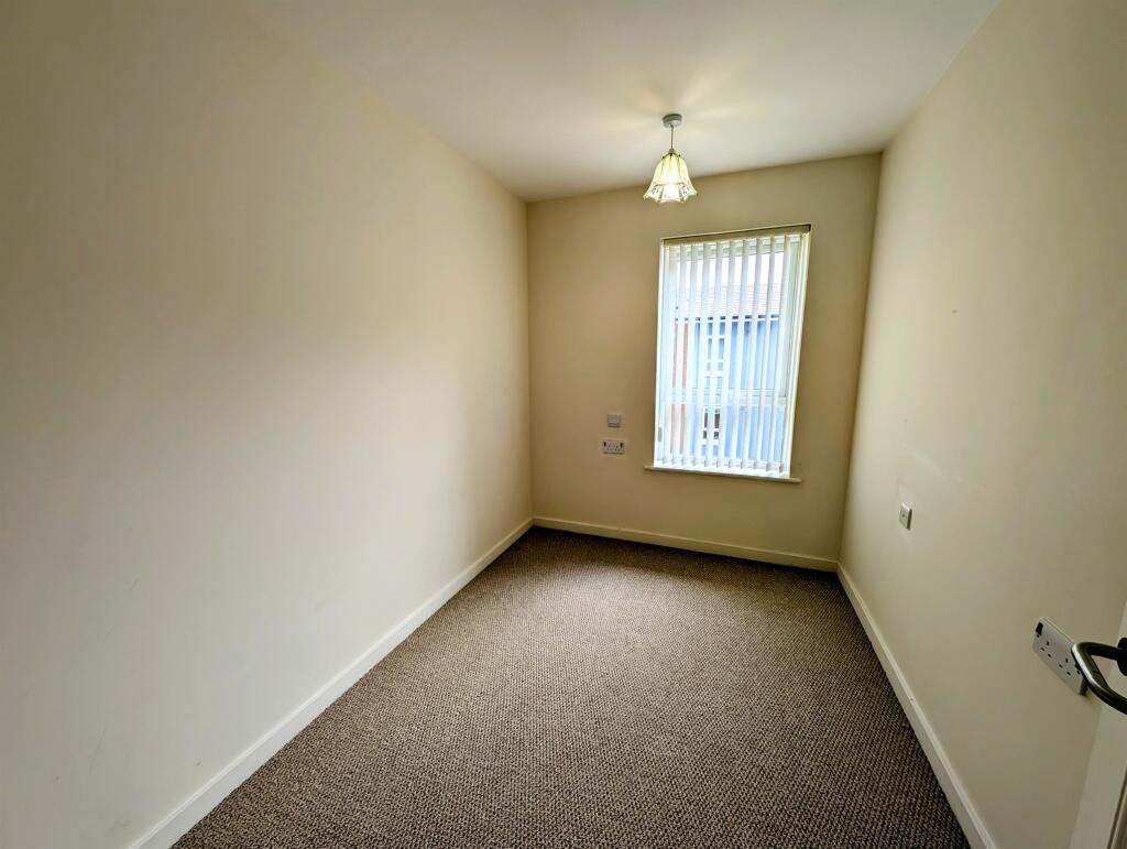 Additional property image - New Grosvenor Road, Ellesmere Port