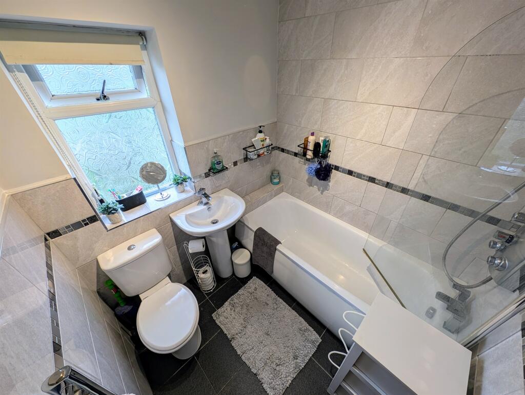 Additional property image - Green Lane Estate, Sealand, Deeside