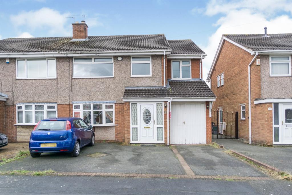 5 bedroom semidetached house for sale in Thorne Drive, Little Sutton