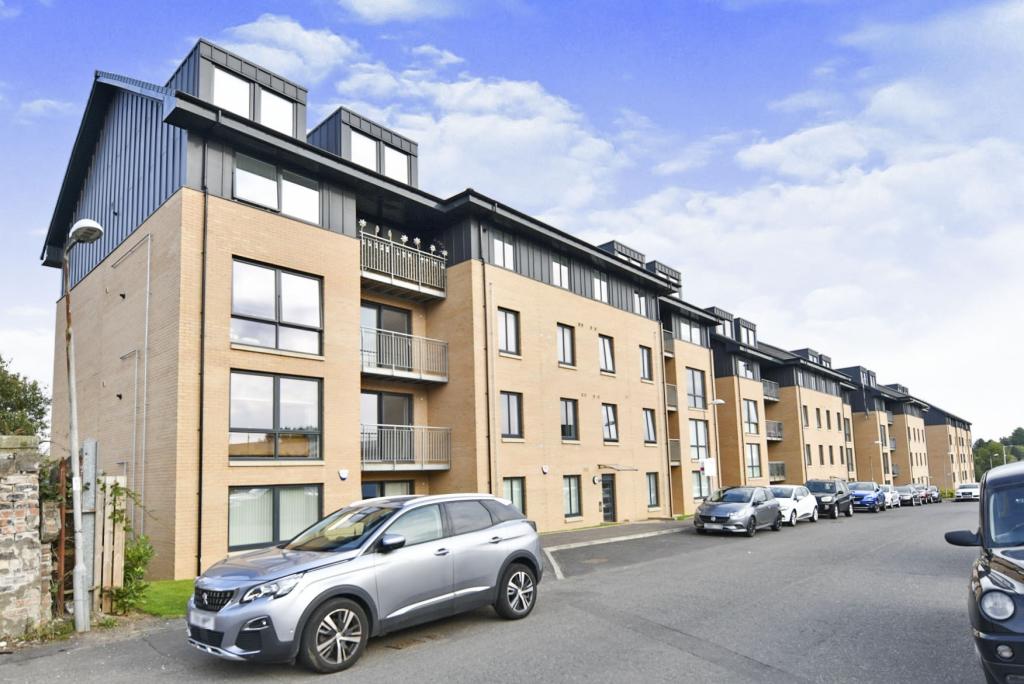 1 bedroom ground floor flat for sale in St. Mungo Street,