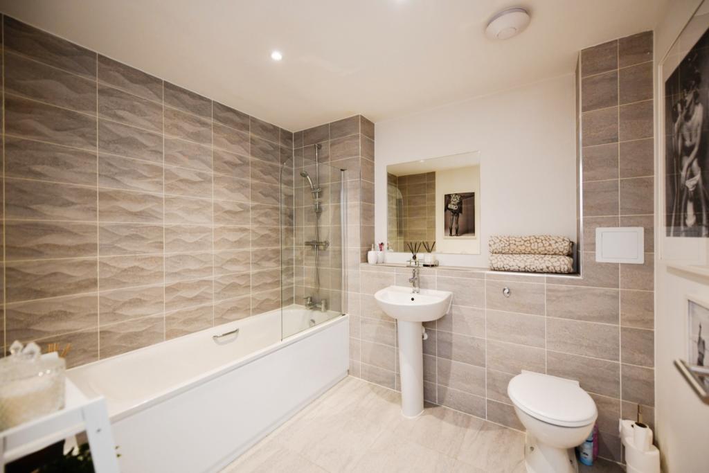 1 bedroom ground floor flat for sale in St. Mungo Street,