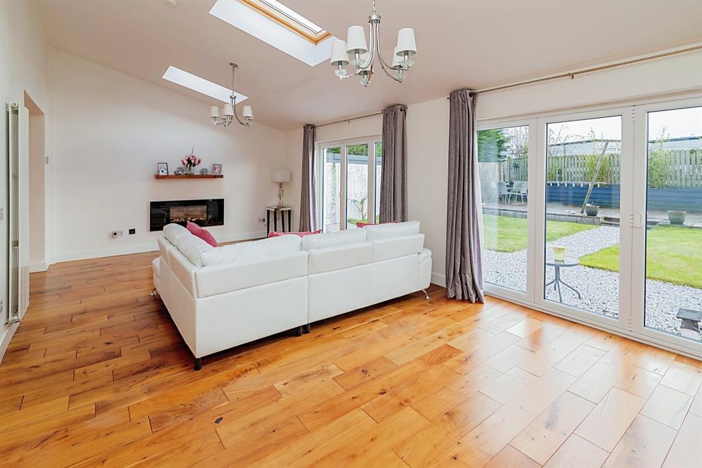 3 bedroom detached house for sale in Teviot Avenue,