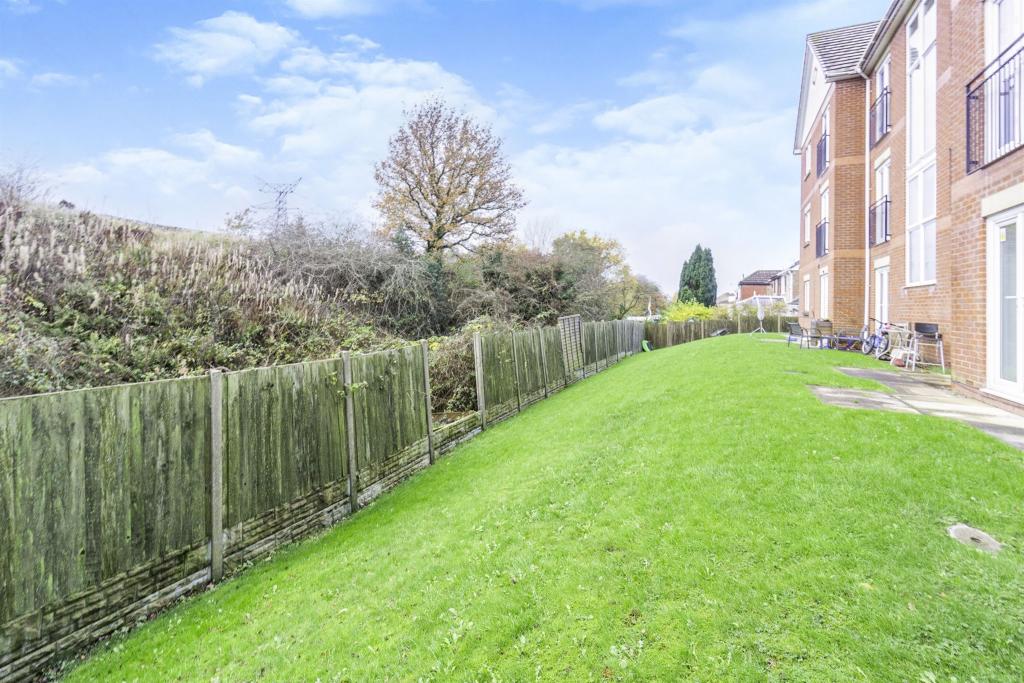 2 bedroom flat for sale in Christleton Close, Prenton, CH43
