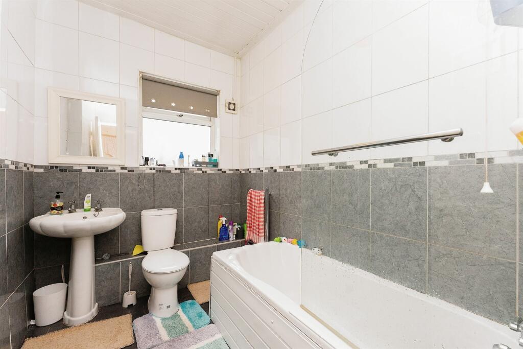 2 bedroom terraced house for sale in Mount Grove, Oxton, Birkenhead, CH41