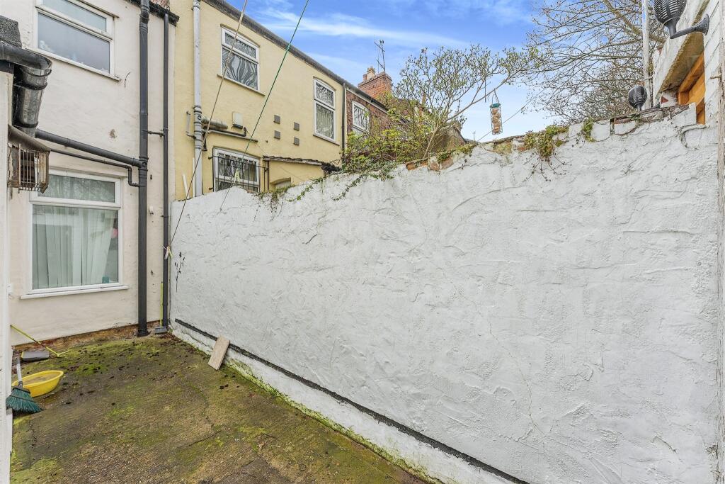 2 bedroom terraced house for sale in Mount Grove, Oxton, Birkenhead, CH41