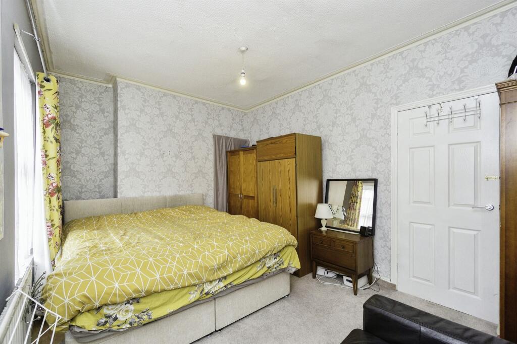 3 bedroom terraced house for sale in Jessamine Road, Tranmere