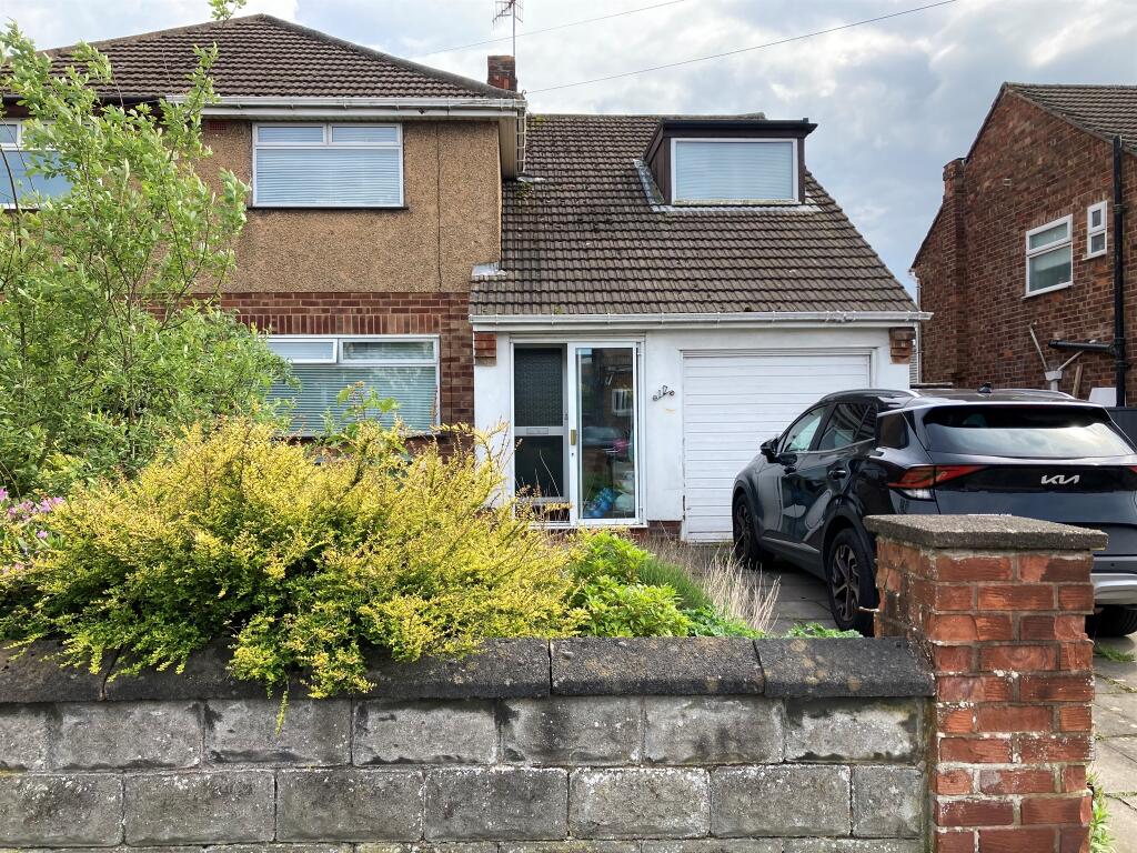 3 bedroom semidetached house for sale in Prenton Hall Road, Prenton, CH43