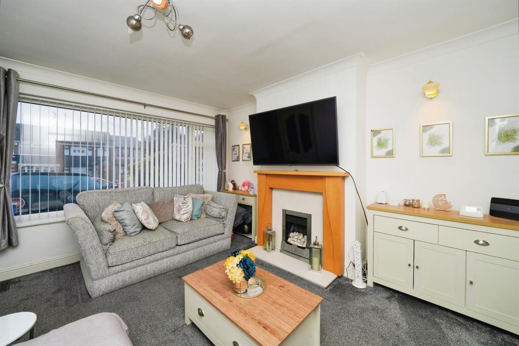 Additional property image - Holmlands Crescent, Prenton