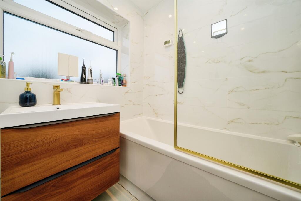 Additional property image - Holmlands Crescent, Prenton