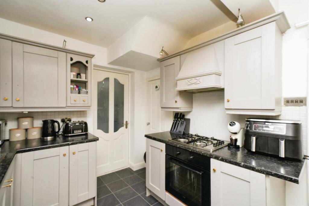 Additional property image - Holmlands Crescent, Prenton