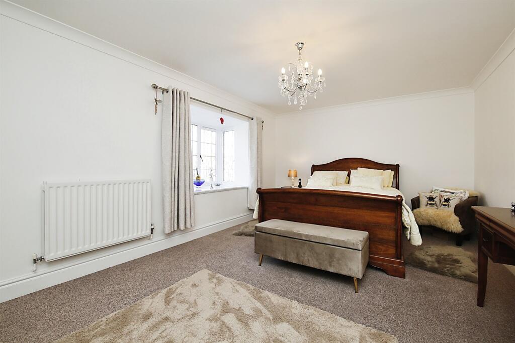 5 bedroom detached house for sale in Wellington Drive, Wynyard