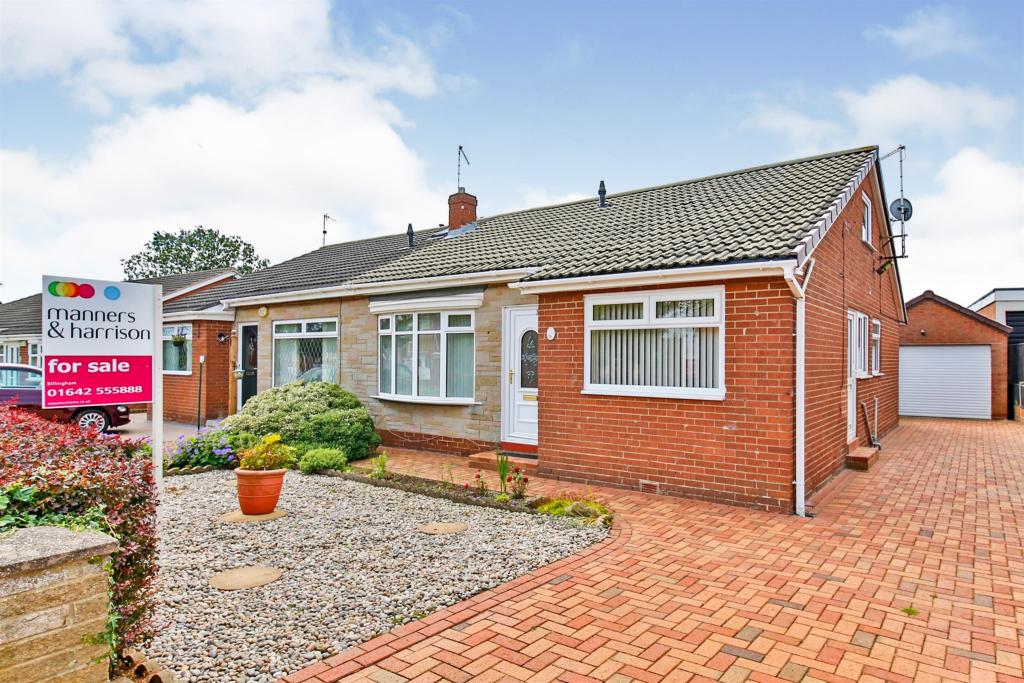 2 bedroom semidetached bungalow for sale in Thames Road, Billingham, TS22