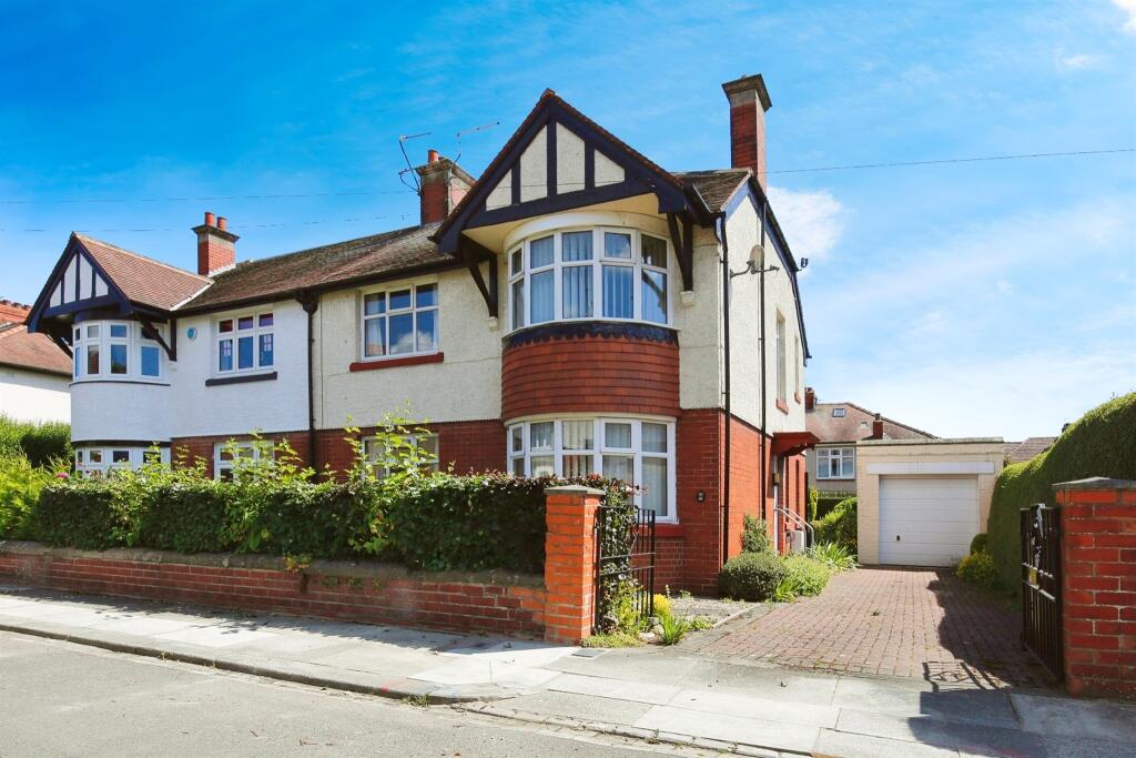 4 bedroom semidetached house for sale in The Oval, Hartlepool, TS26