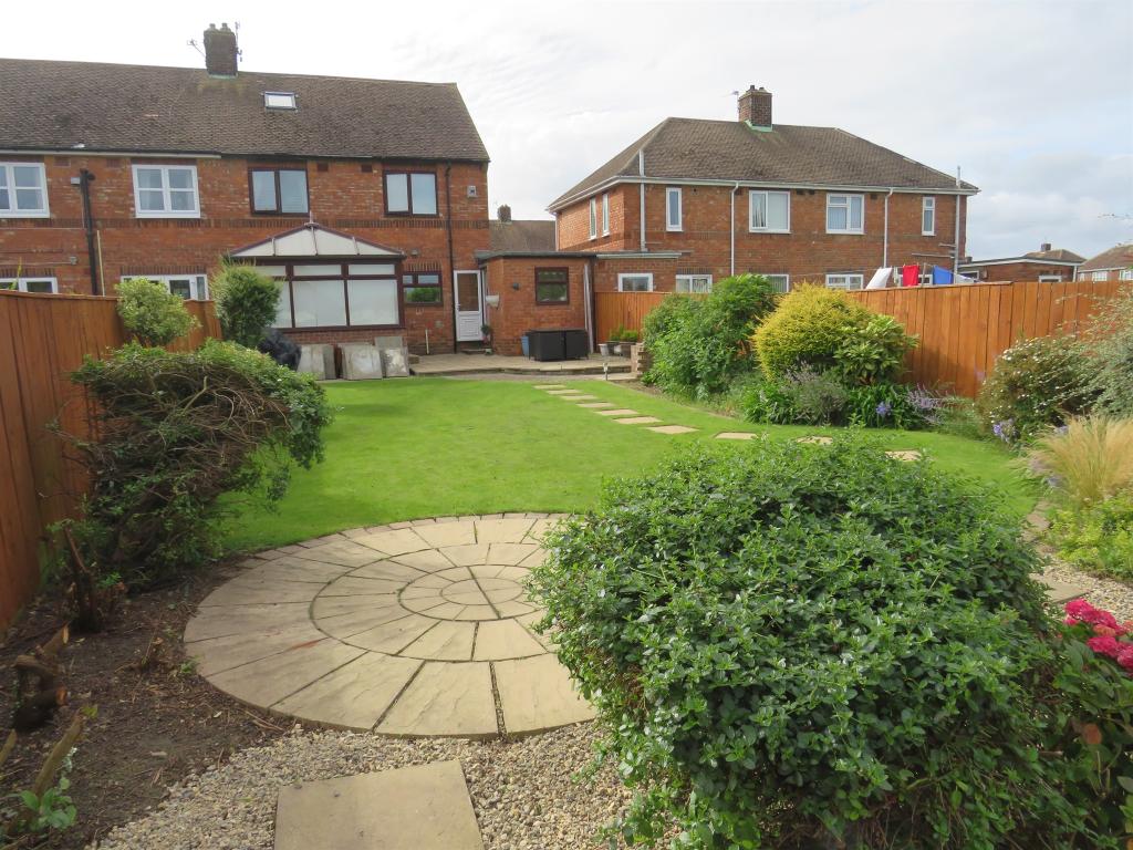 3 bedroom semidetached house for sale in Pickering Grove, Hartlepool, TS25