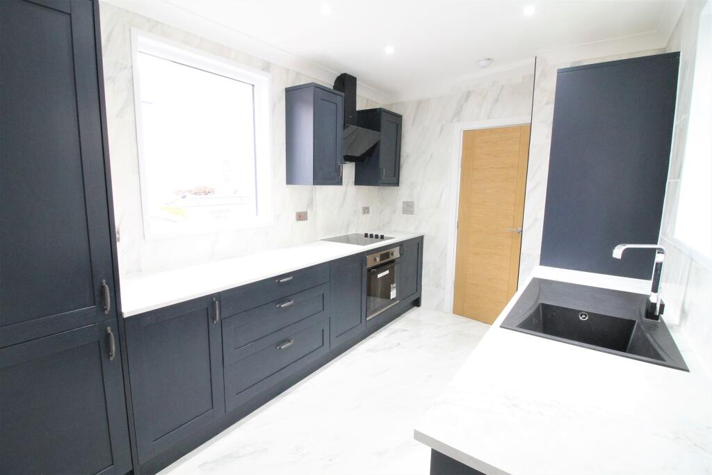 4 bedroom end of terrace house for sale in Pembroke Road, Cardiff, CF5