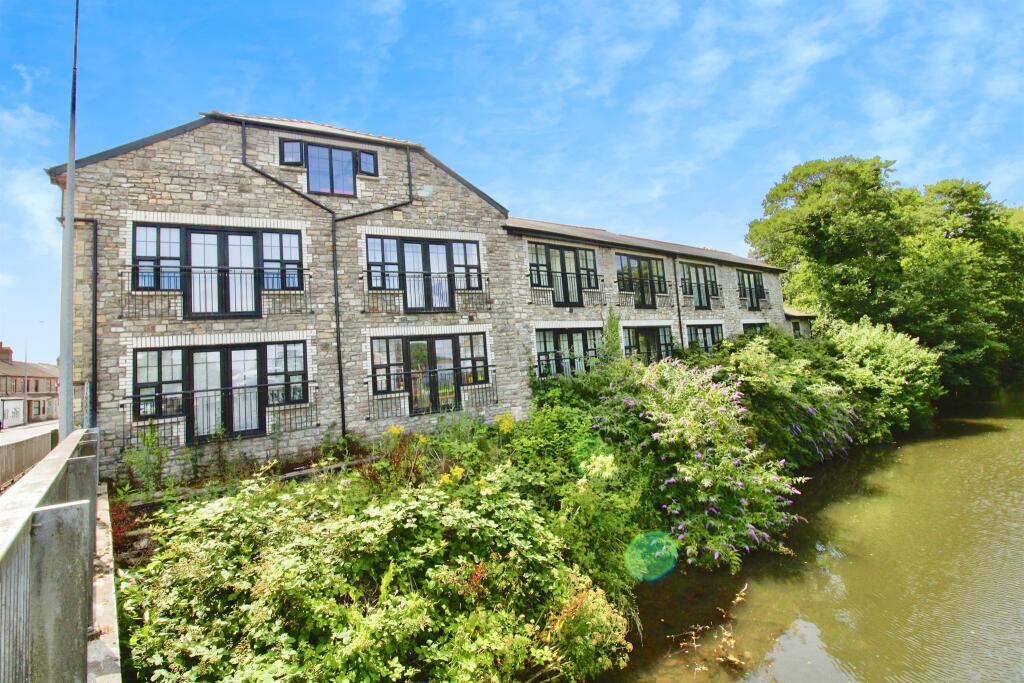 1 bedroom apartment for sale in Cowbridge Road West, Ely, Cardiff, CF5