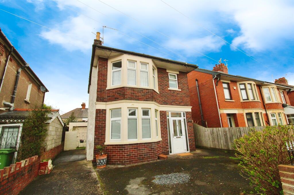 3 bedroom detached house for sale in Moordale Road, Cardiff, CF11