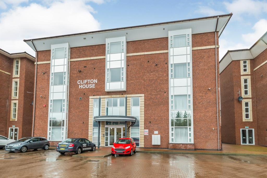 2 bedroom flat for sale in Clifton House, Thornaby Place, Thornaby