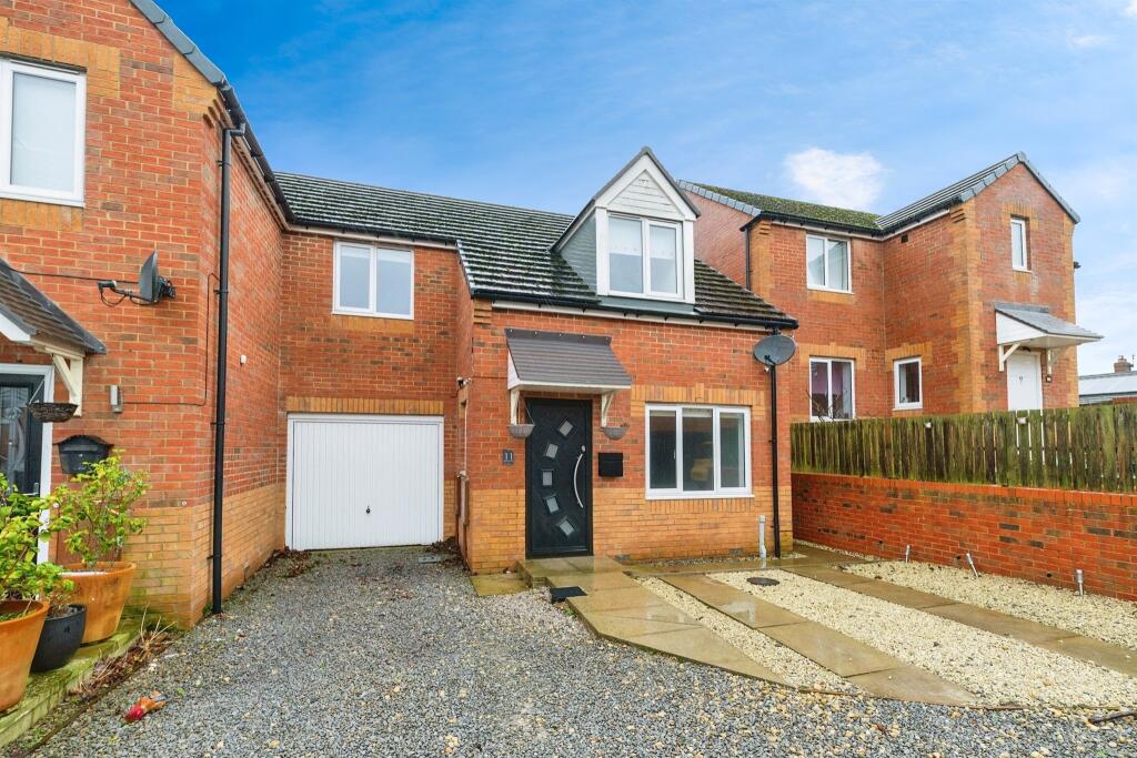 3 bedroom semi-detached house for sale in Stephenson Court, Shildon, DL4