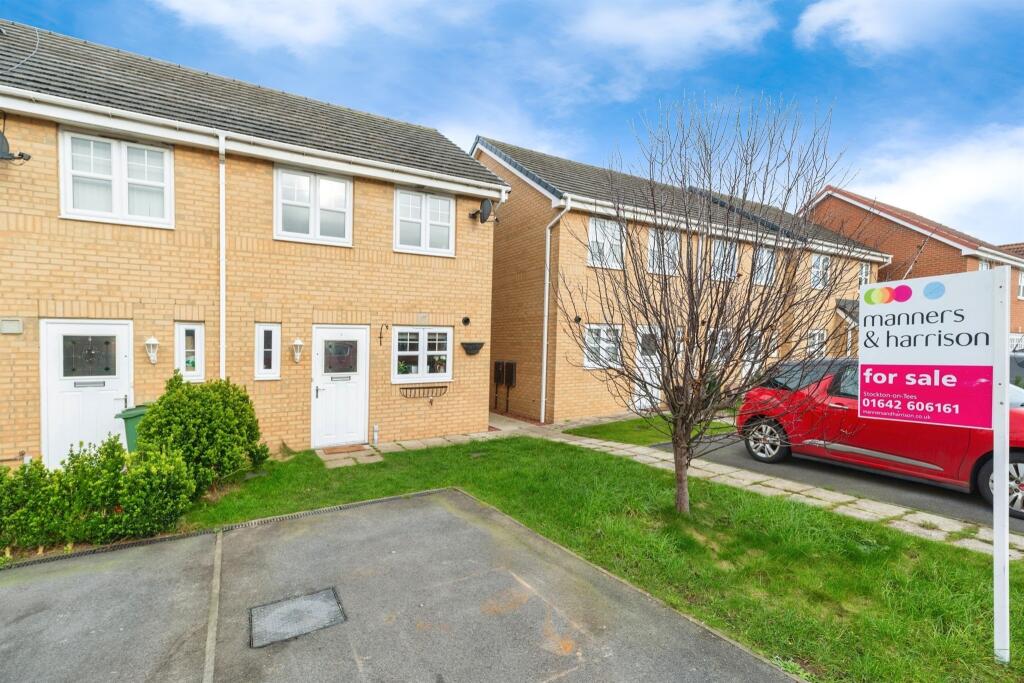 2 bedroom end of terrace house for sale in New Earswick Street