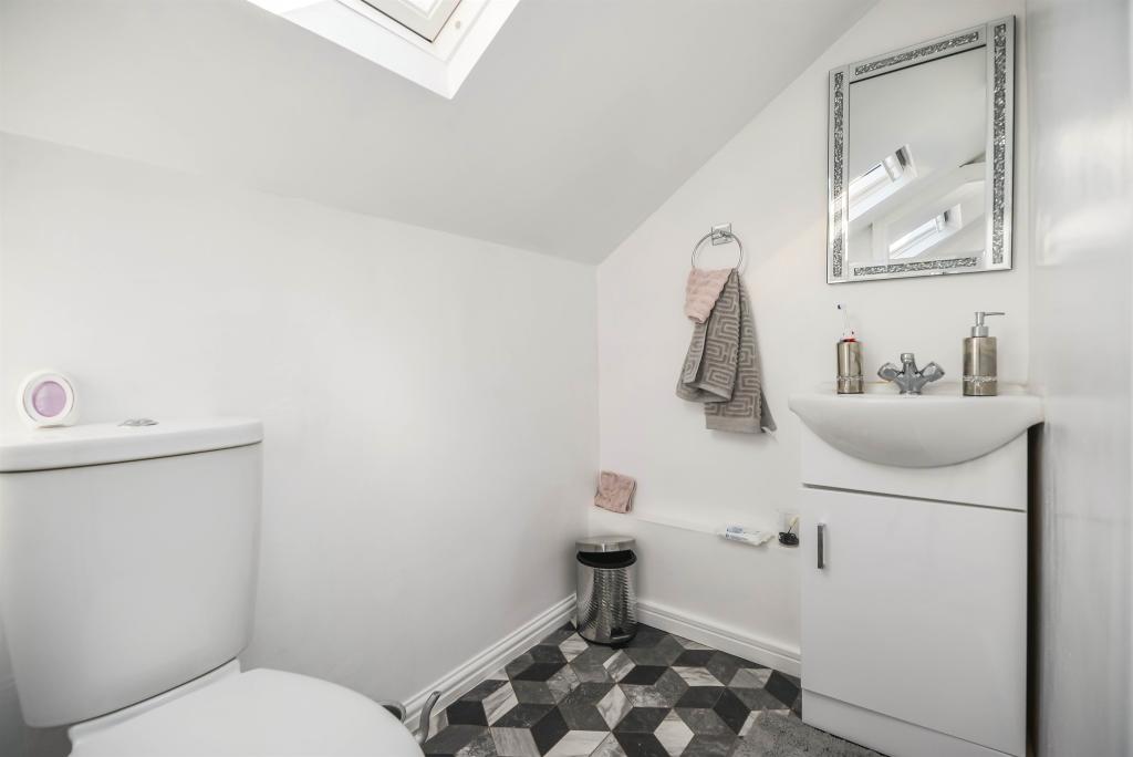 5 bedroom end of terrace house for sale in Hartburn Lane, StocktonOnTees, TS18