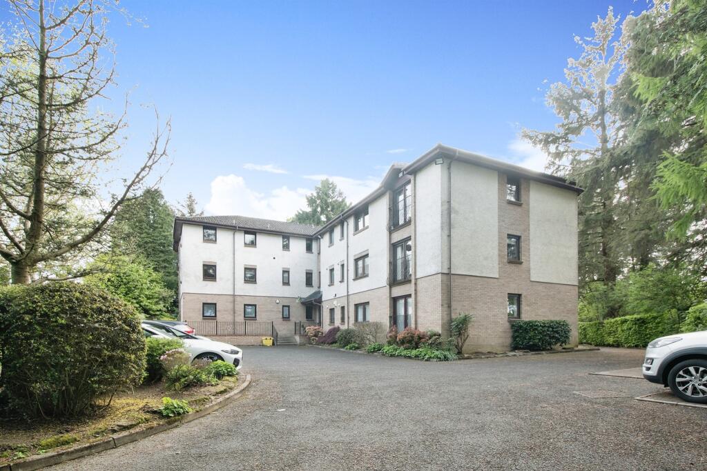 4 bedroom flat for sale in Capelrig Road, Newton Mearns, GLASGOW, G77