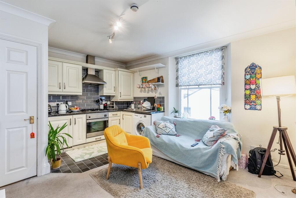 Additional property image - Ambra Vale East, Bristol