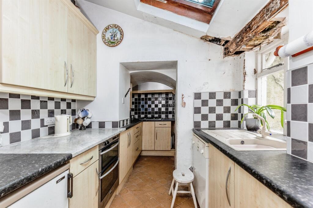 Additional property image - Byron Place, Bristol