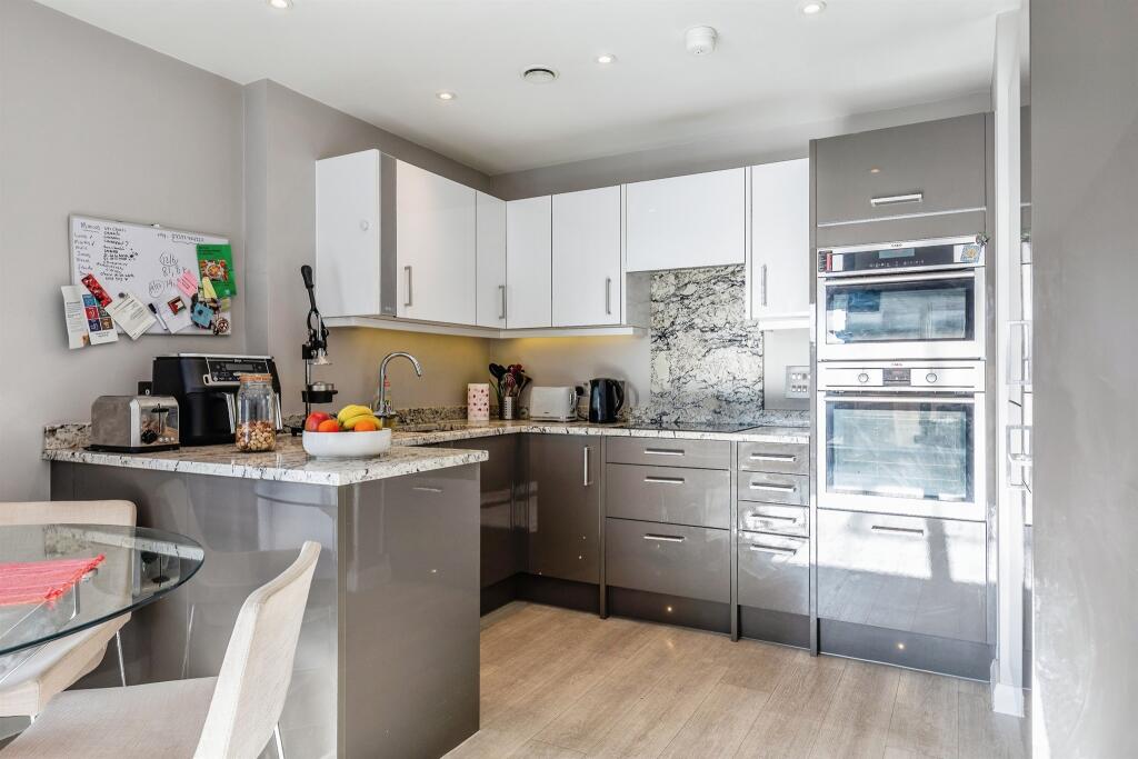 Additional property image - Dean Street, Bristol