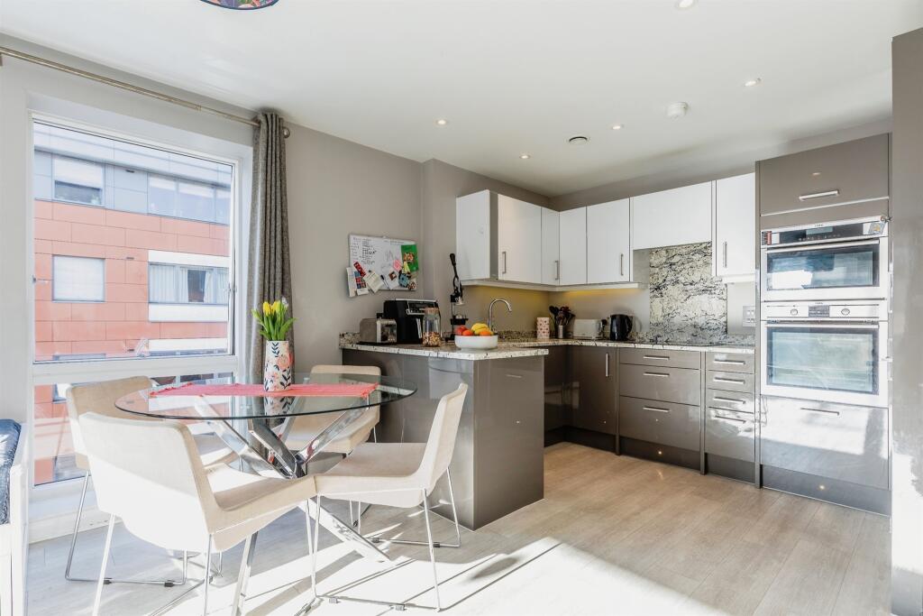 Additional property image - Dean Street, Bristol
