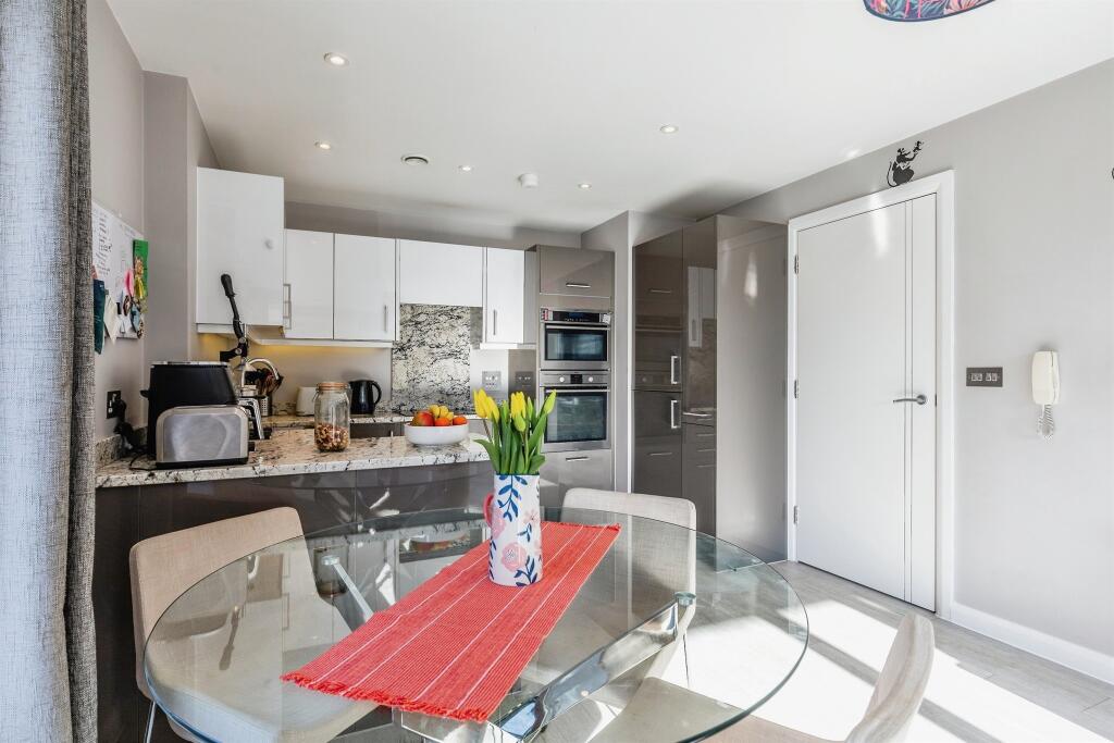 Additional property image - Dean Street, Bristol