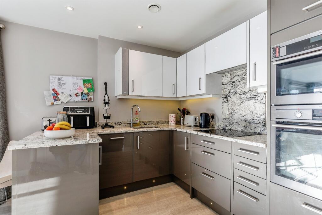 Additional property image - Dean Street, Bristol