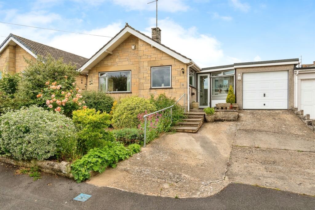 3 bedroom bungalow for sale in Broadmead, Corsham, SN13