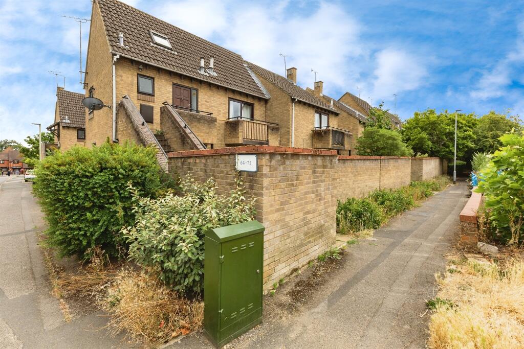 Main image of property: Maiden Place, Lower Earley, READING