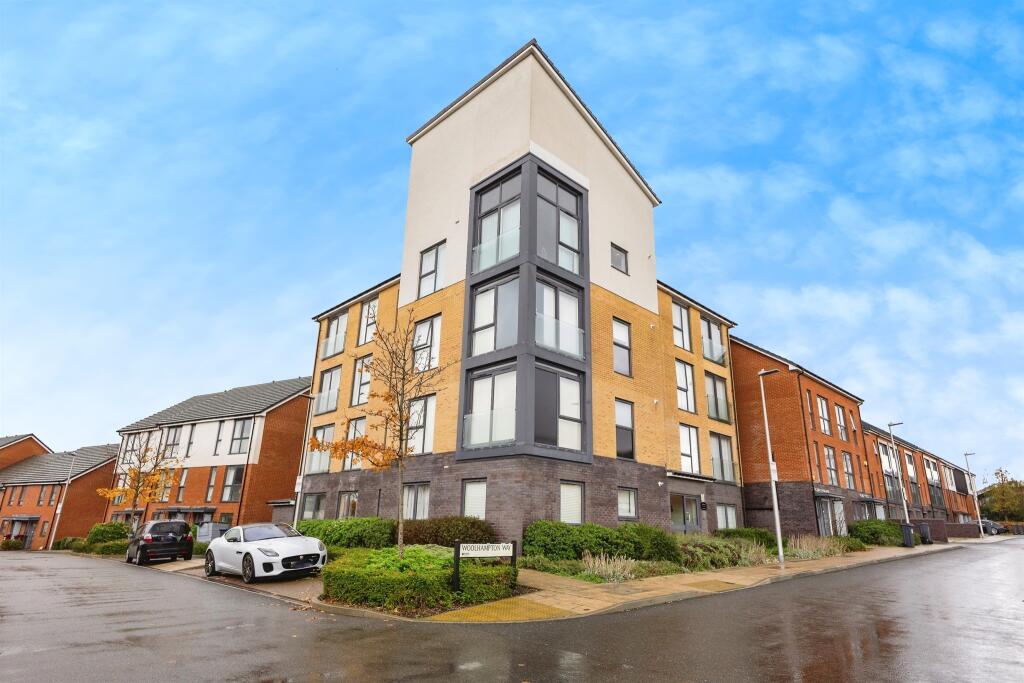 Main image of property: Woolhampton Way, Reading