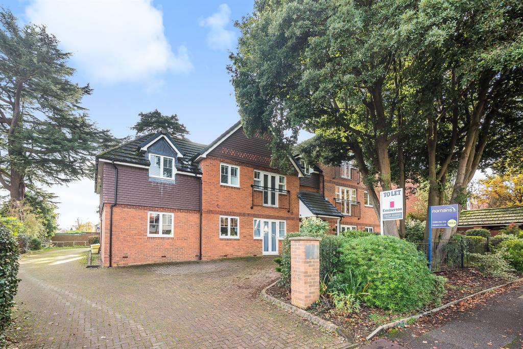 2 bedroom apartment for sale in Harrow Lane, Maidenhead, SL6