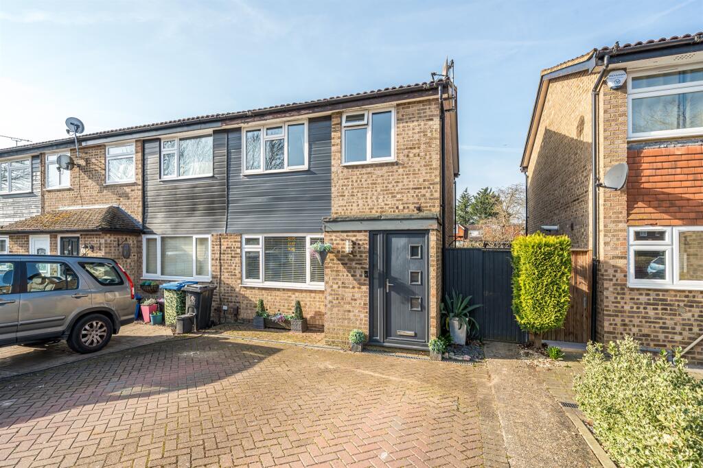 Main image of property: Palmers Close, Maidenhead