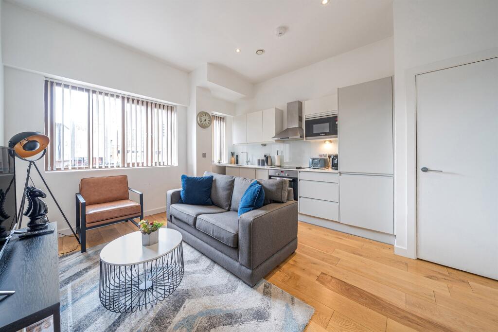 Main image of property: High Street, Maidenhead