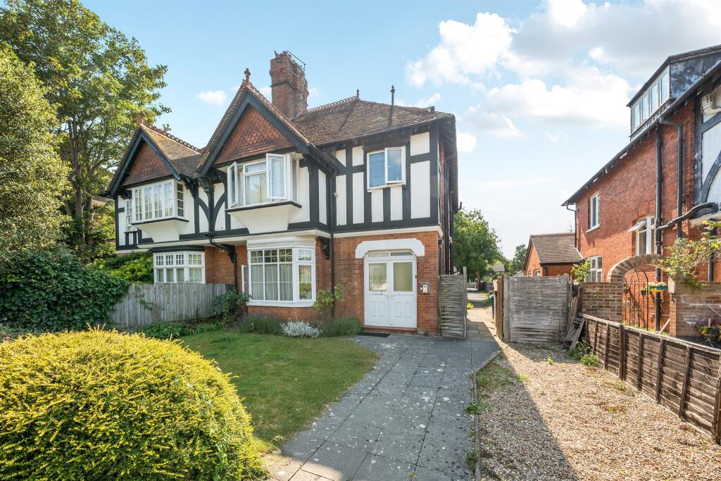 Main image of property: Furze Platt Road, Maidenhead