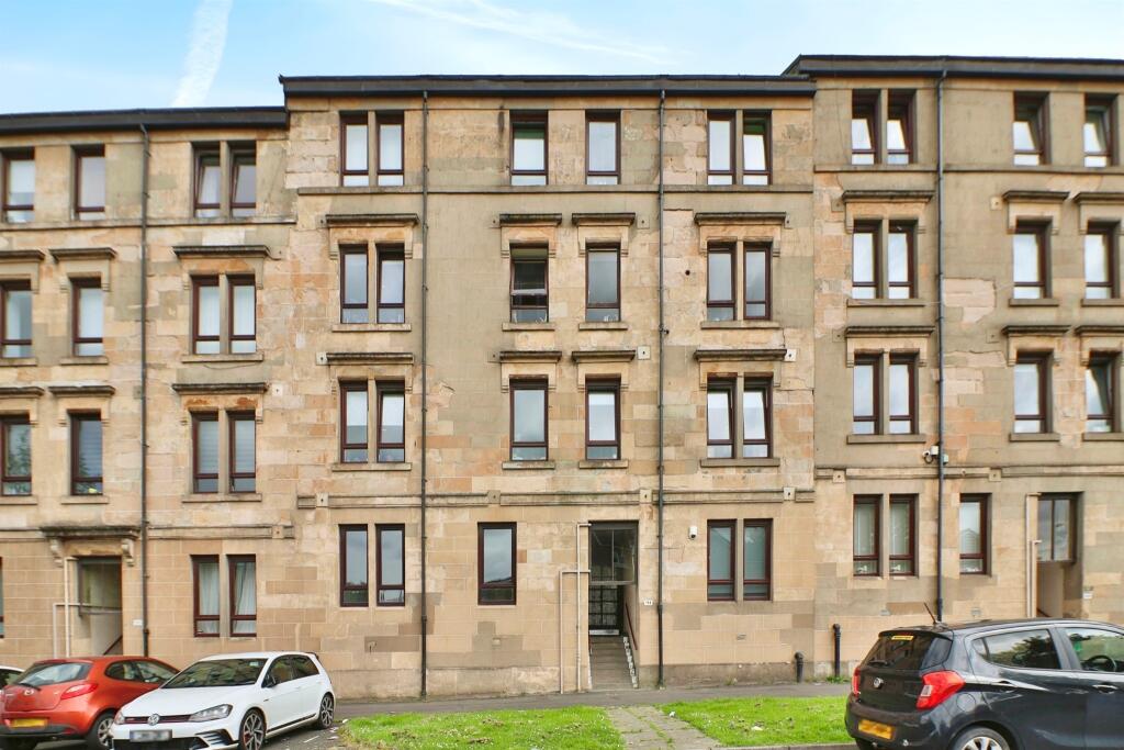 2 bedroom ground floor flat for sale in Cardross Street, Glasgow, G31
