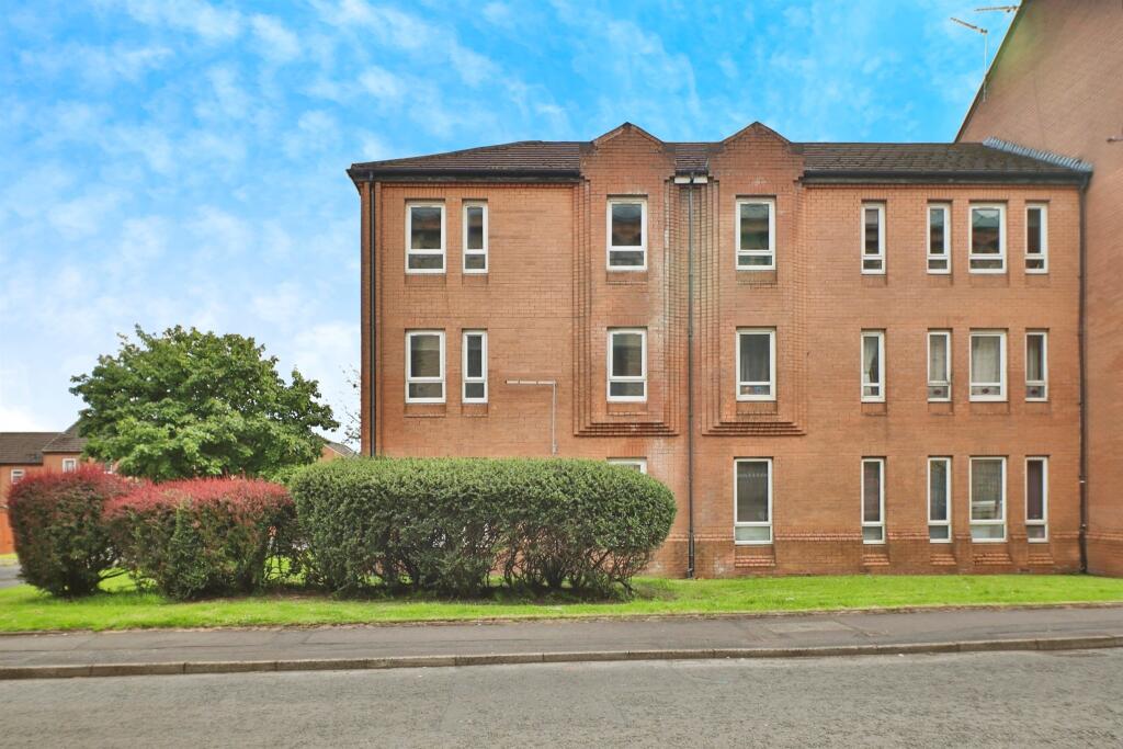 1 bedroom flat for sale in Forbes Drive, Glasgow, G40