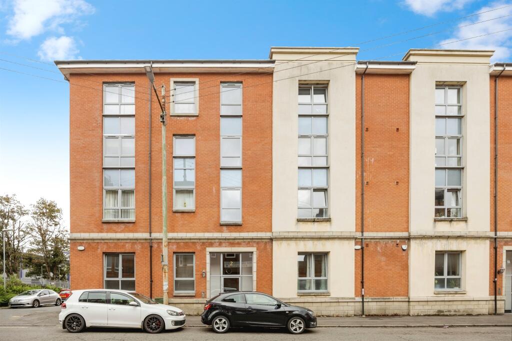 Main image of property: Alexandra Gate, Glasgow