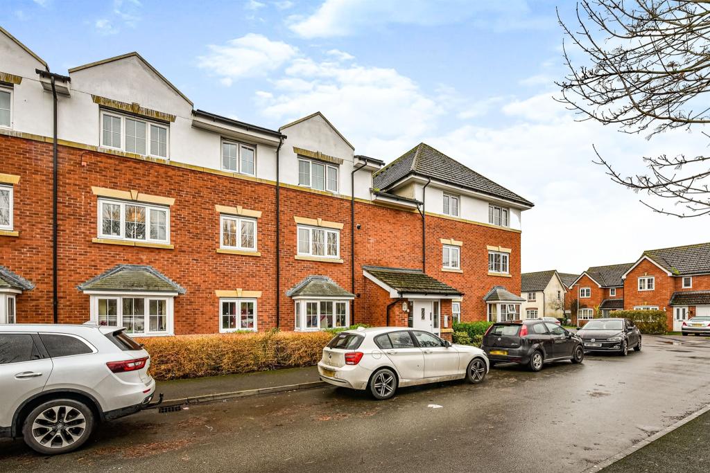 1 bedroom apartment for sale in White Horse Way, Devizes, SN10