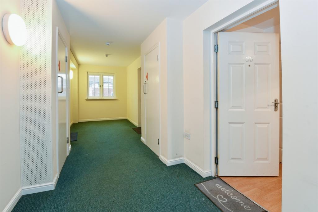 1 bedroom apartment for sale in White Horse Way, Devizes, SN10