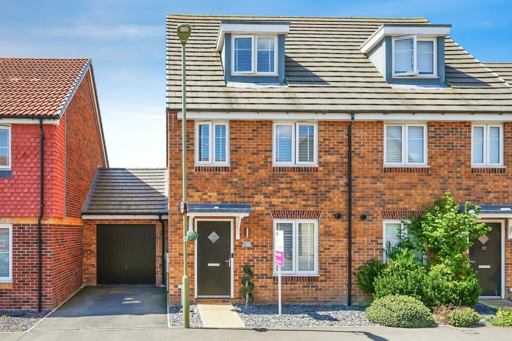 3 bedroom semidetached house for sale in Clover Fields, Didcot, OX11