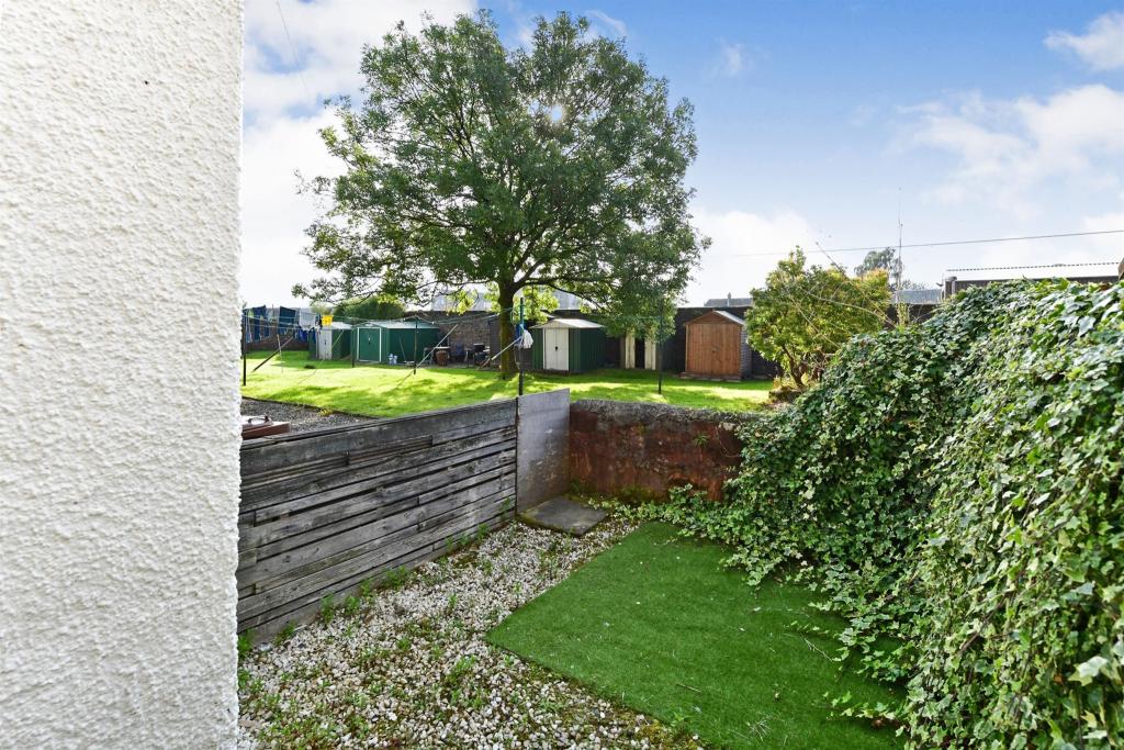 1 bedroom ground floor flat for sale in Wilson Street, Alexandria, G83