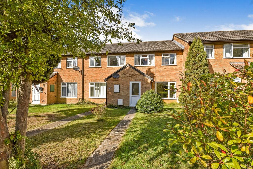 3 bedroom terraced house for sale in Forest Road, Frome, BA11