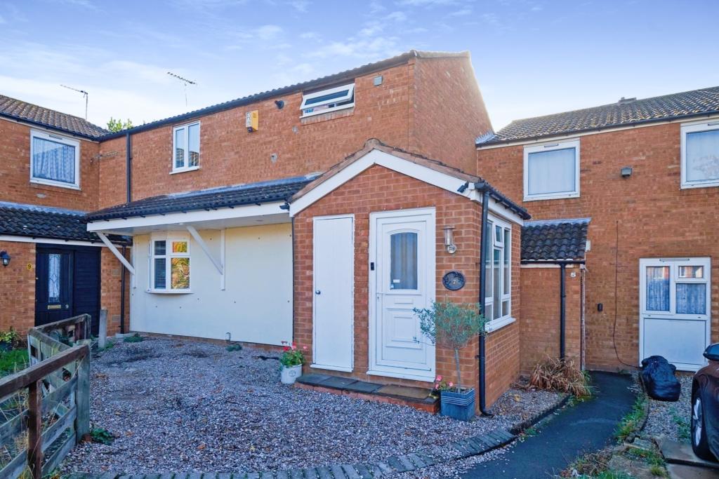 3 bedroom terraced house for sale in Camrose Croft, Buckland End