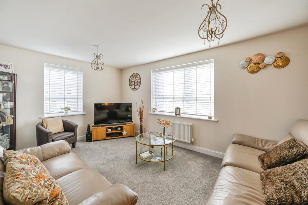 Additional property image - Hedley Close, Tamworth