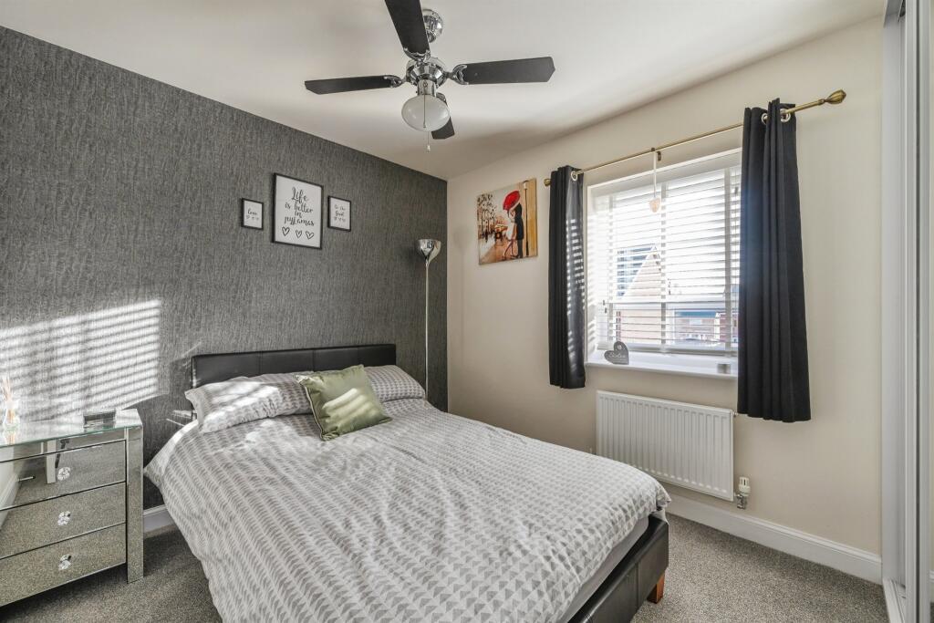 Additional property image - Hedley Close, Tamworth